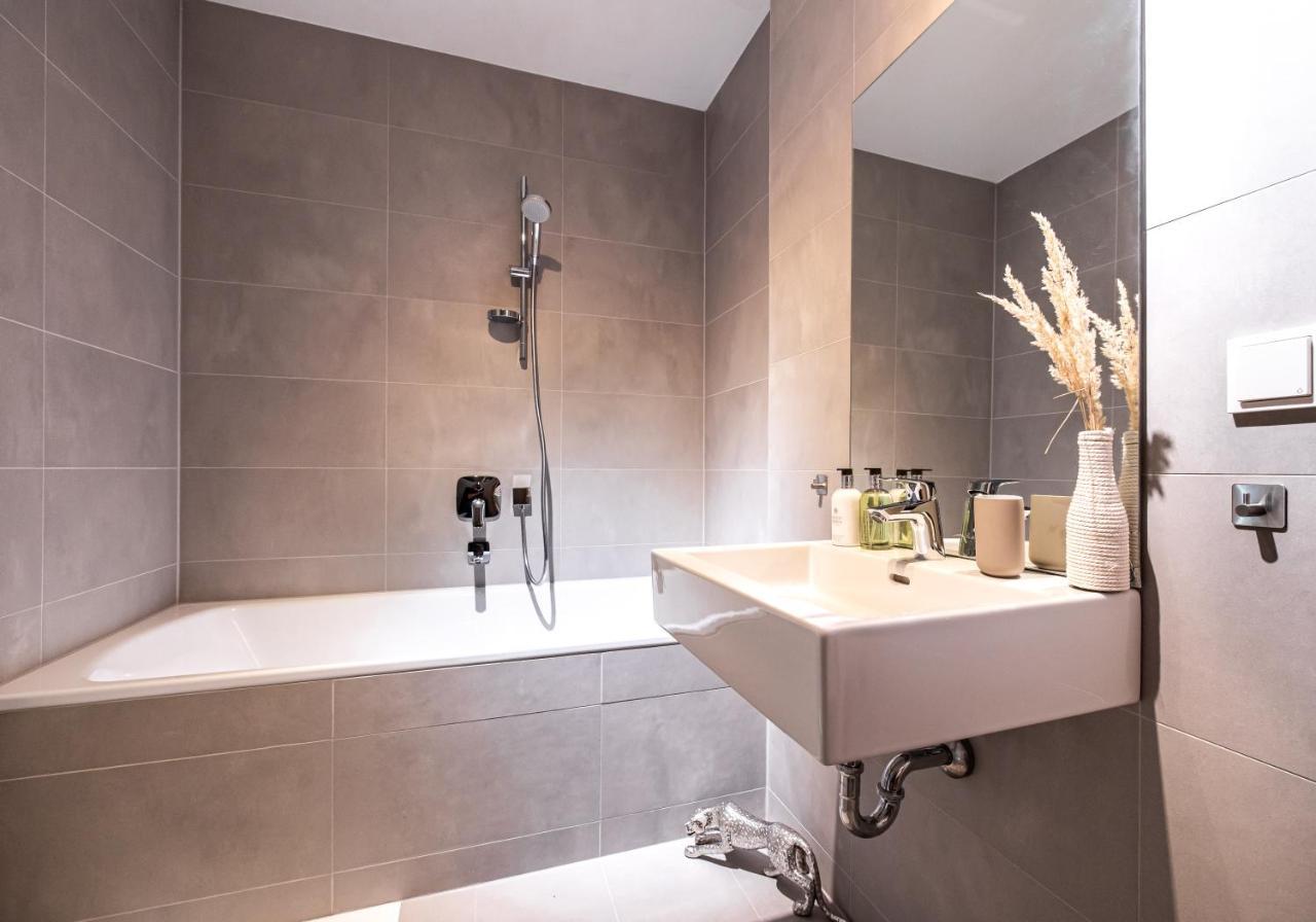 New Luxury Apartment Overlooking Viena Exterior foto